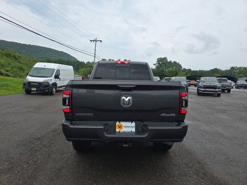 Used 2022 RAM 2500 Big Horn w/ Level C Equiment Group AWD/4WD image 8