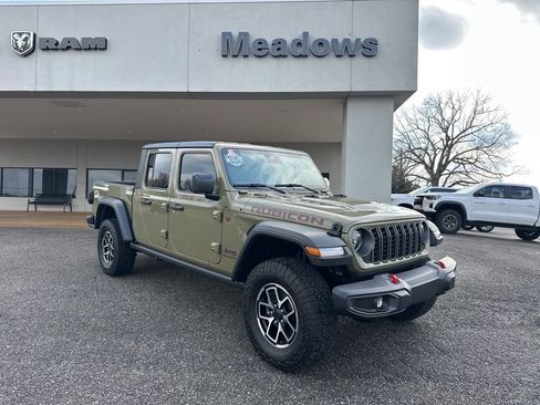Used 2025 Jeep Gladiator Rubicon w/ Convenience Group image 1