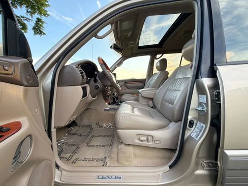 Used 2001 Lexus LX 470 4WD image 50