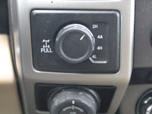 Used 2017 Ford F150 Lariat image 27