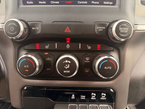 Used 2021 RAM 1500 Big Horn RWD image 18