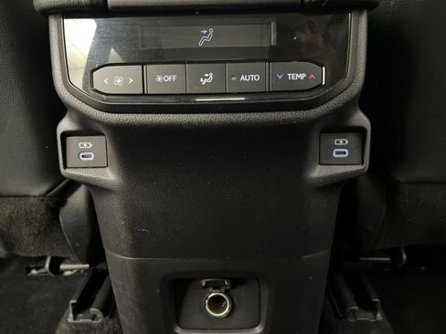 Used 2025 Toyota Grand Highlander AWD image 24