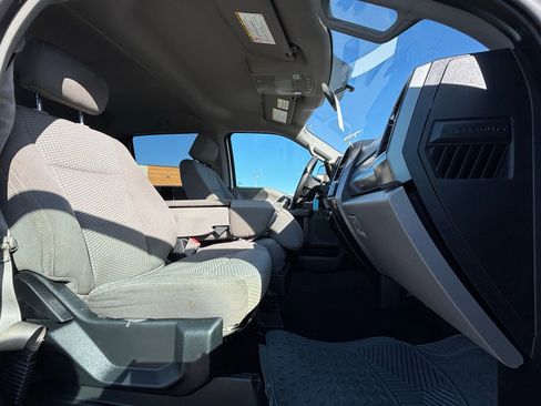 Used 2019 Ford F250 XLT w/ Snow Plow Prep Package AWD/4WD image 21
