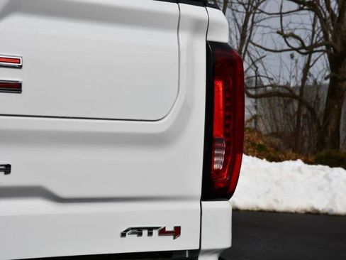 Used 2021 GMC Sierra 1500 AT4 image 9