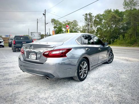 Used 2018 Nissan Altima 2.5 SR w/ SR Special Edition image 4