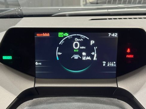 New 2026 Toyota Prius Plug-In Hybrid FWD image 27