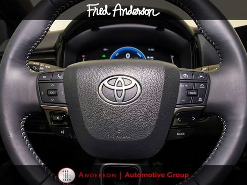 Certified 2025 Toyota Camry SE FWD image 17