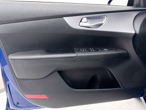 Used 2022 Kia Forte LXS w/ LXS Technology Package FWD image 24