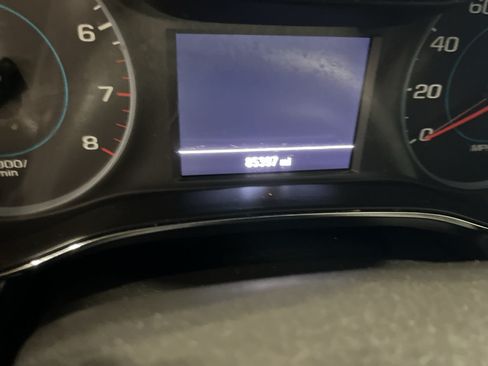 Used 2018 Chevrolet Cruze LS FWD image 27