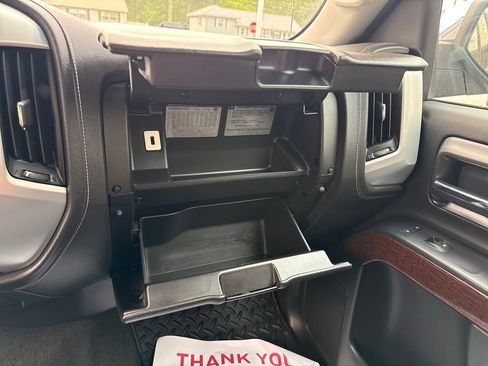Used 2015 GMC Sierra 1500 SLE w/ SLE Value Package AWD/4WD image 8