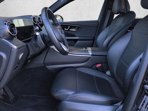 Used 2024 Mercedes-Benz GLC 300 4MATIC image 13