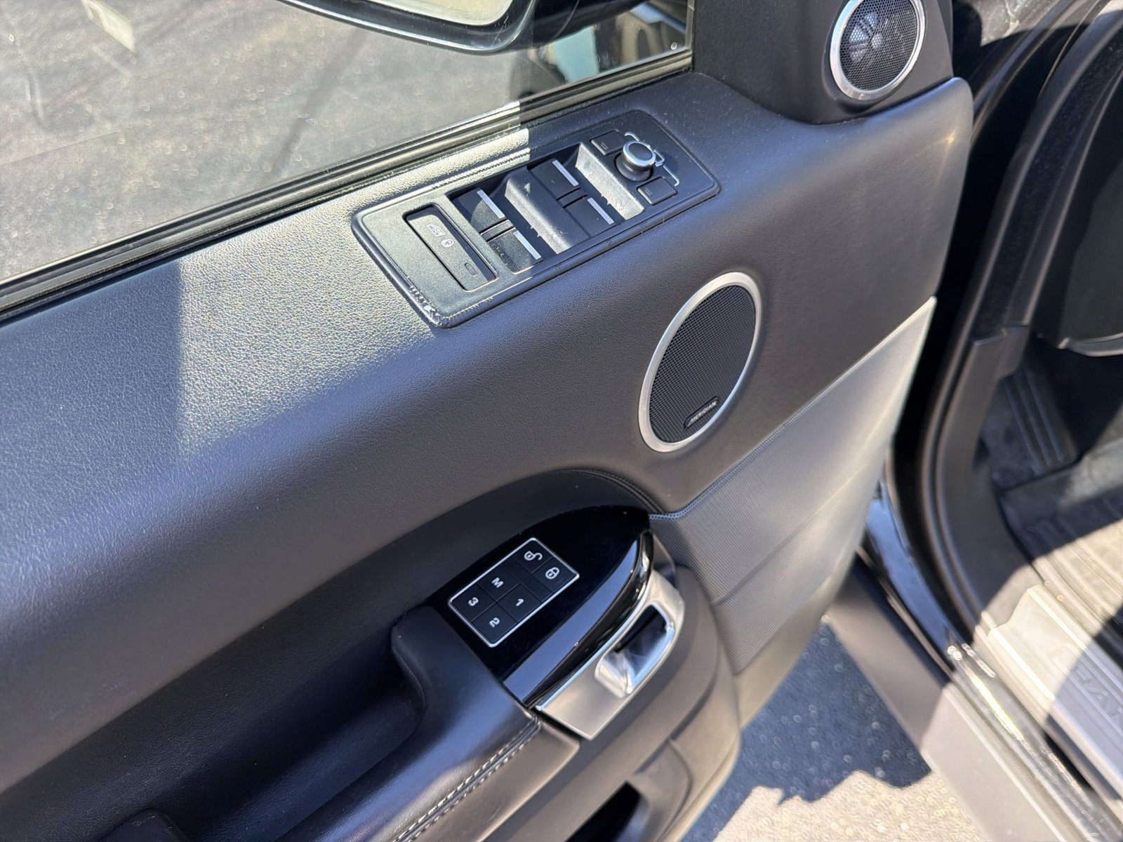 Used 2016 Land Rover Range Rover Sport Supercharged AWD/4WD image 14