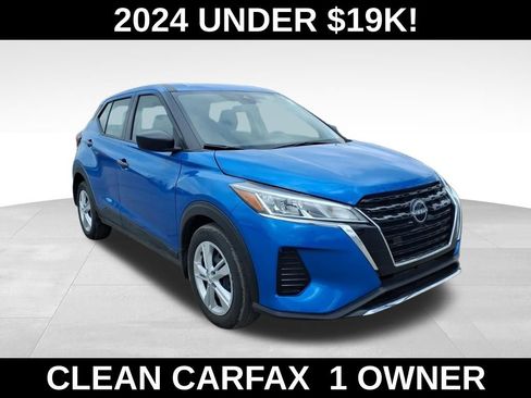 Used 2024 Nissan Kicks S image 2