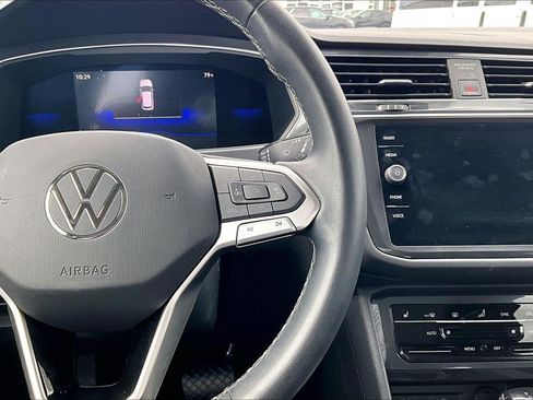 Used 2023 Volkswagen Tiguan SE w/ Panoramic Sunroof Package FWD image 20