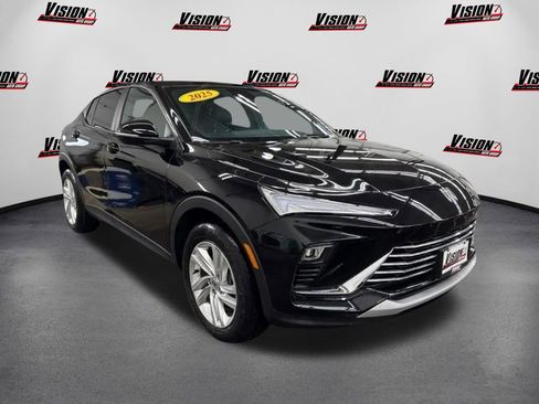 Used 2025 Buick Envista Preferred w/ Convenience I Package image 3