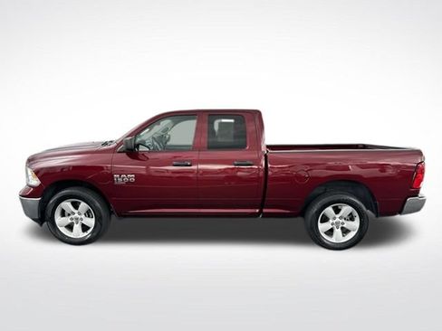 Used 2024 RAM 1500 Classic SLT AWD/4WD image 3
