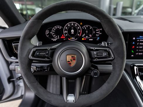 Certified 2026 Porsche Panamera RWD image 30