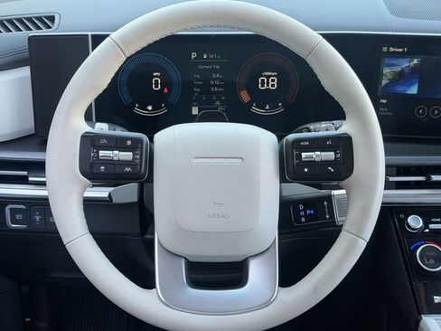 Used 2025 Hyundai Santa Fe SEL image 15