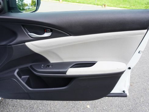 Used 2022 Honda Insight EX image 16