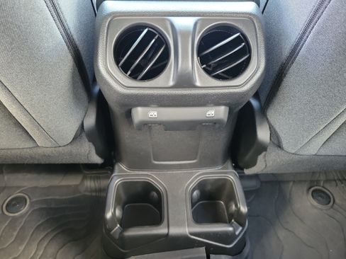 Used 2025 Jeep Wrangler Unlimited Sport AWD/4WD image 14