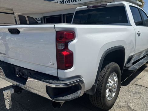 Used 2023 Chevrolet Silverado 2500 LT w/ Convenience Package AWD/4WD image 3