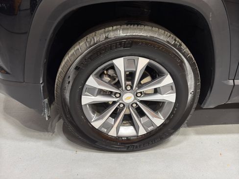 Used 2025 Chevrolet Equinox LT w/ Convenience Package II image 10