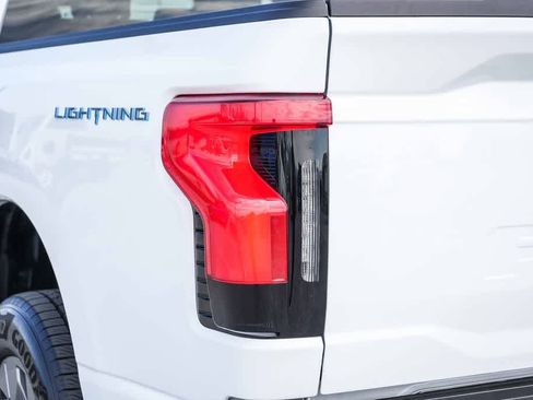 Used 2025 Ford F150 Lightning Flash AWD/4WD image 9