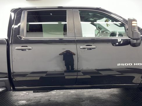 Used 2023 Chevrolet Silverado 2500 Custom w/ Custom Value Package AWD/4WD image 19