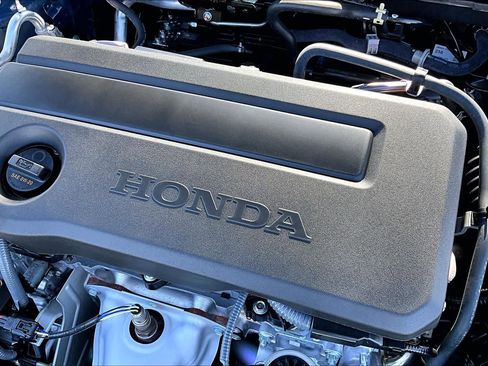 Used 2025 Honda Civic Sport image 32