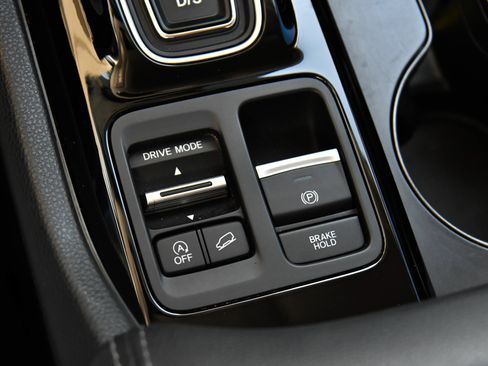 Used 2024 Honda Pilot EX-L image 30