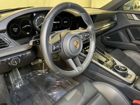Certified 2022 Porsche 911 Carrera RWD image 4