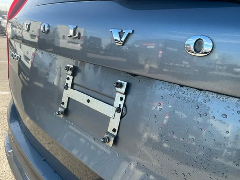 Used 2018 Volvo XC90 T6 Momentum w/ Convenience Package image 17