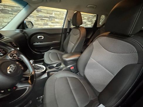 Used 2017 Kia Soul + w/ Designer's Package image 30