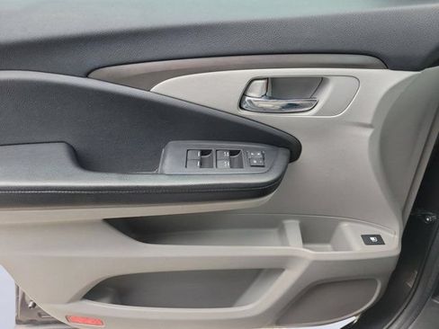 Used 2019 Honda Pilot LX image 24