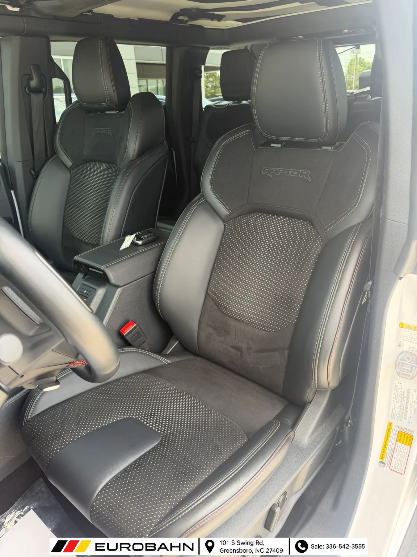Used 2025 Ford Bronco Raptor AWD/4WD image 8