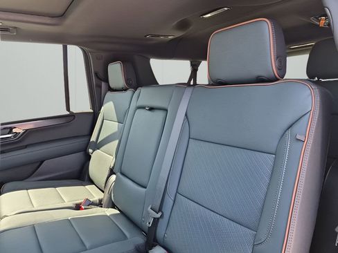 New 2026 GMC Yukon XL AT4 w/ AT4 Preferred Package image 19