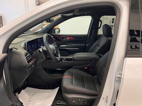 Used 2024 Chevrolet Traverse RS w/ LPO, Floor Liner Package image 24