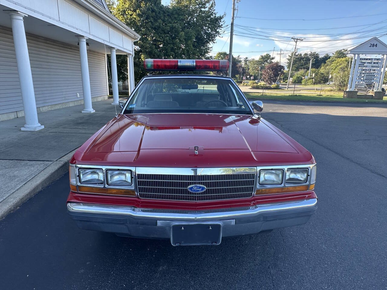 Used 1990 Ford LTD Crown Victoria RWD image 10