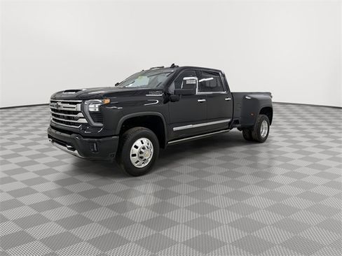 Certified 2024 Chevrolet Silverado 3500 High Country w/ High Country Premium Package image 6
