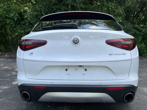 Used 2018 Alfa Romeo Stelvio Ti AWD/4WD image 5