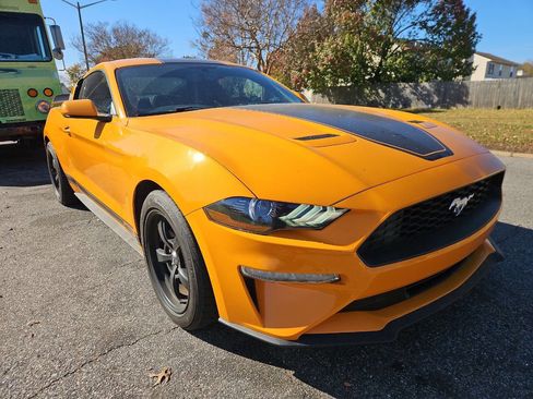 Used 2018 Ford Mustang Premium image 8