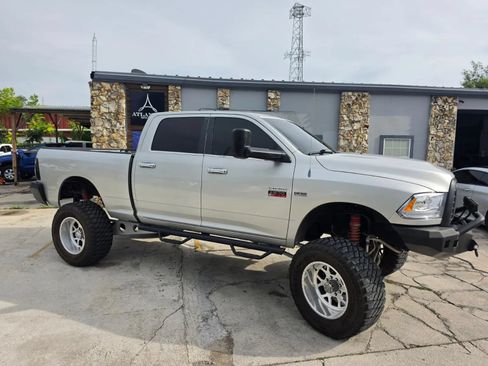 Used 2012 RAM 2500 ST w/ Chrome Appearance Group AWD/4WD image 9