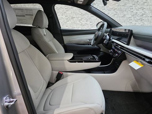 New 2026 Hyundai Tucson Limited image 9