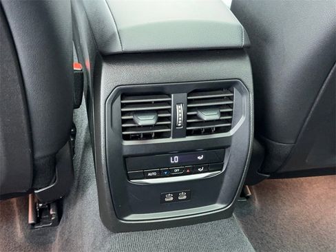 Used 2024 BMW 330i Sedan image 45