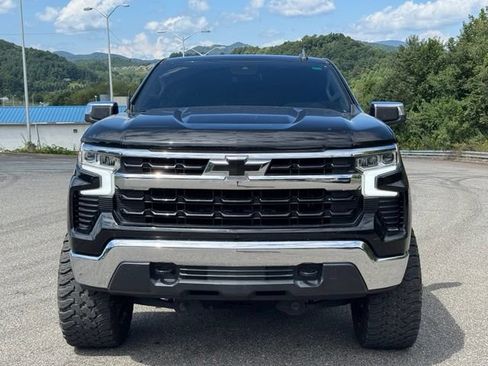 Used 2022 Chevrolet Silverado 1500 LT AWD/4WD image 26