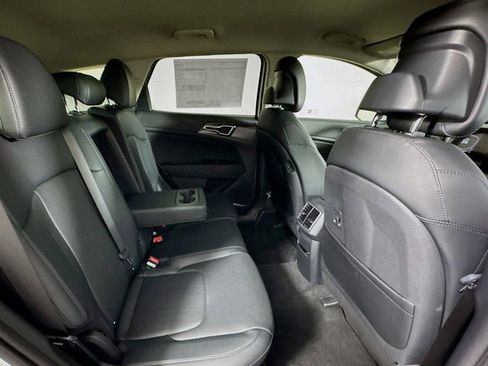 Certified 2025 Kia Sportage EX AWD/4WD image 27