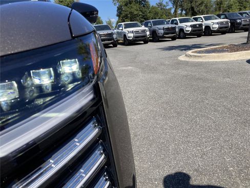 New 2026 Nissan Kicks SR image 10