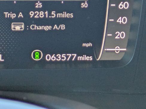 Used 2023 Honda Pilot Elite image 11