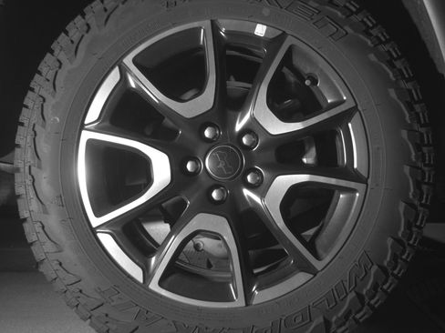 Used 2025 Jeep Compass Trailhawk image 15