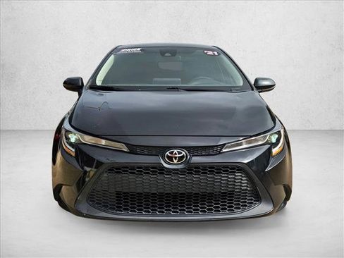 Used 2021 Toyota Corolla LE FWD image 2